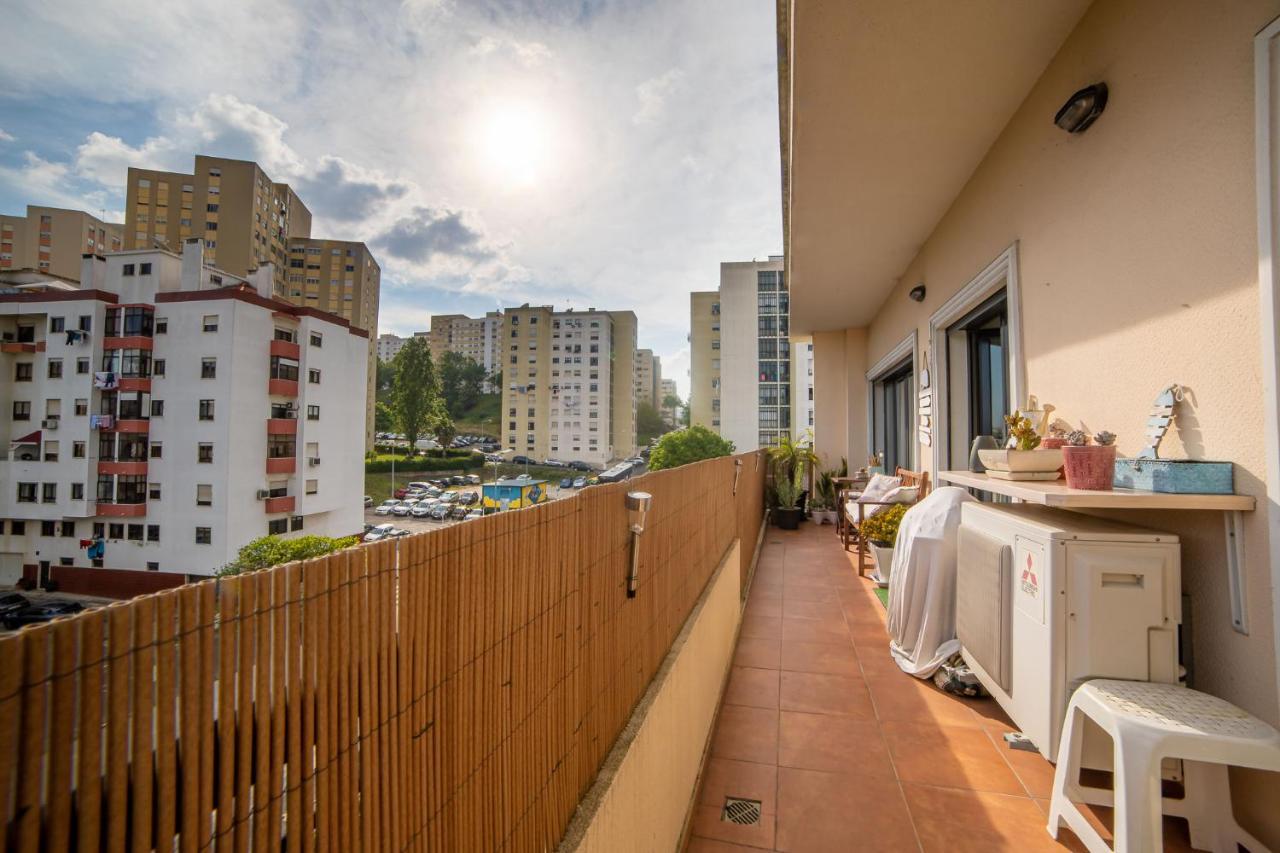 Lovely Apartment Near Airport And Nations Park, With Garage Loures Exterior photo