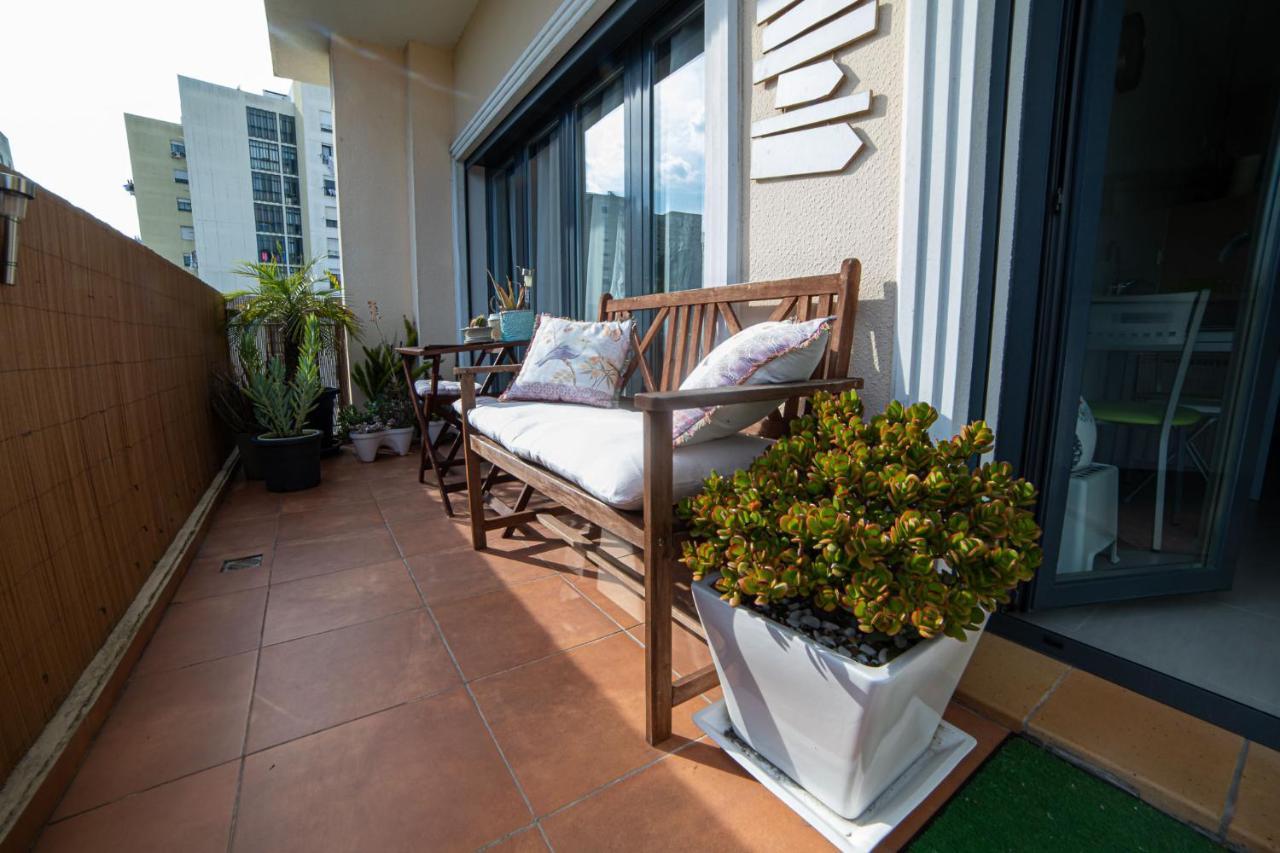 Lovely Apartment Near Airport And Nations Park, With Garage Loures Exterior photo