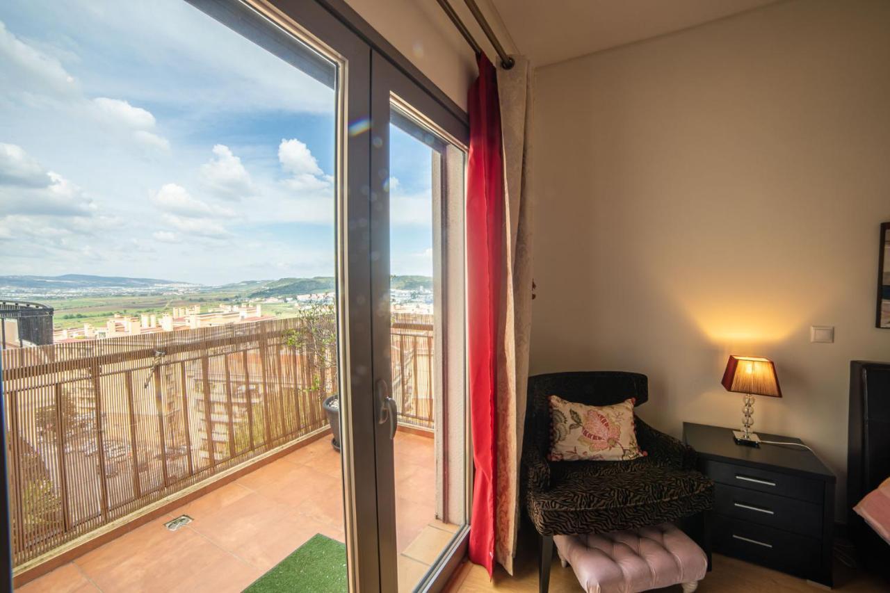 Lovely Apartment Near Airport And Nations Park, With Garage Loures Exterior photo
