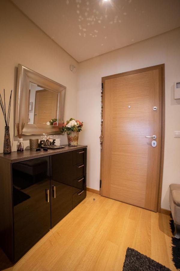 Lovely Apartment Near Airport And Nations Park, With Garage Loures Exterior photo